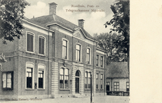 13746 Gezicht op de voorgevel van het gemeentehuis annex post- en telegraafkantoor (Dorpsstraat) te Mijdrecht.N.B. De ...